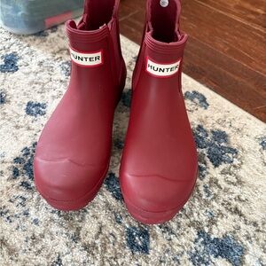 Hunter Women’s Burgundy Rain Boots